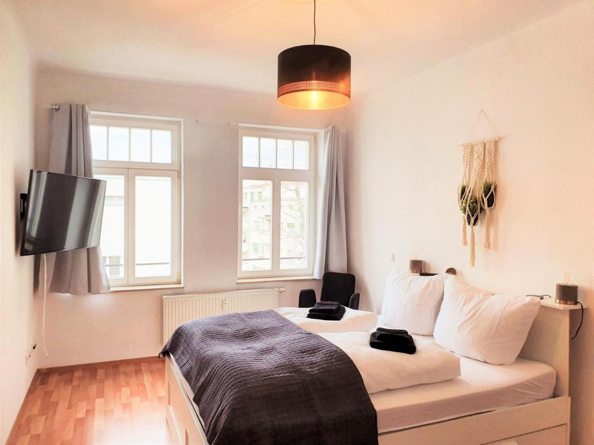 Stilvolles Mit 2 Schlafzimmern&balkon - Nahe Flughafen, Porsche Und Messe Apartment